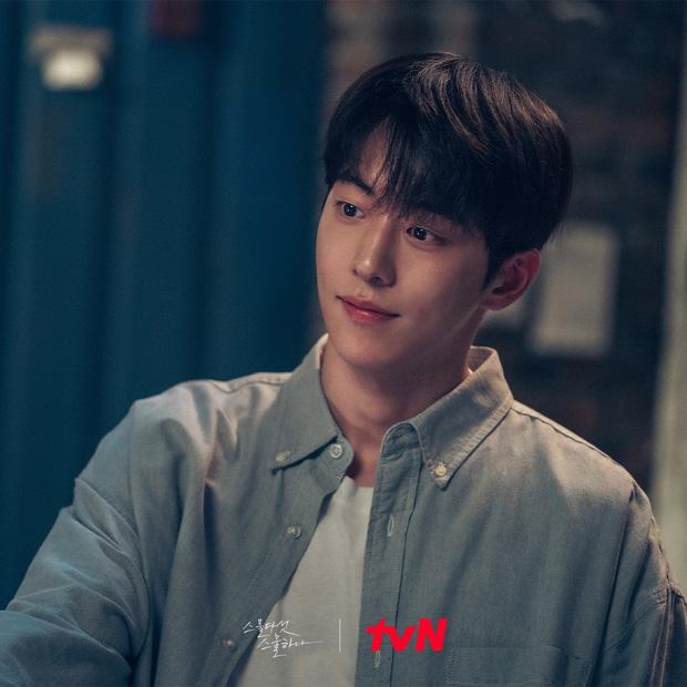 Điểm chung của 2 nam thần Nam Joo Hyuk và Ahn Hyo Seop đang gây bão-3
