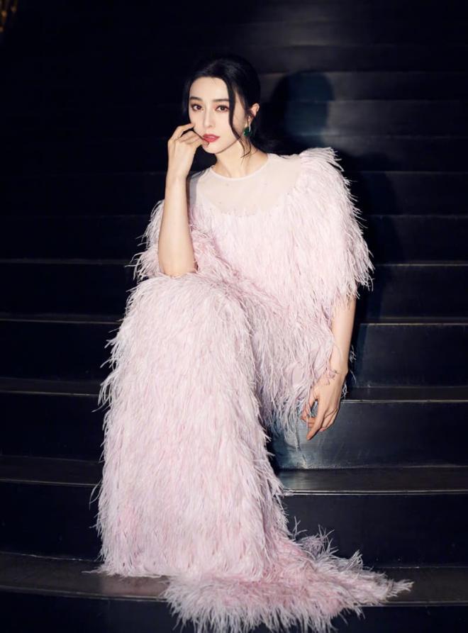 Sang Hàn đóng phim, Phạm Băng Băng bị dìm hàng như bà thím-4