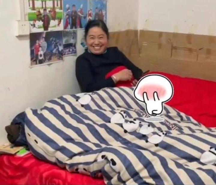 Ngưỡng mộ tình cảm của bố mẹ chồng cô gái ở Trung Quốc-4