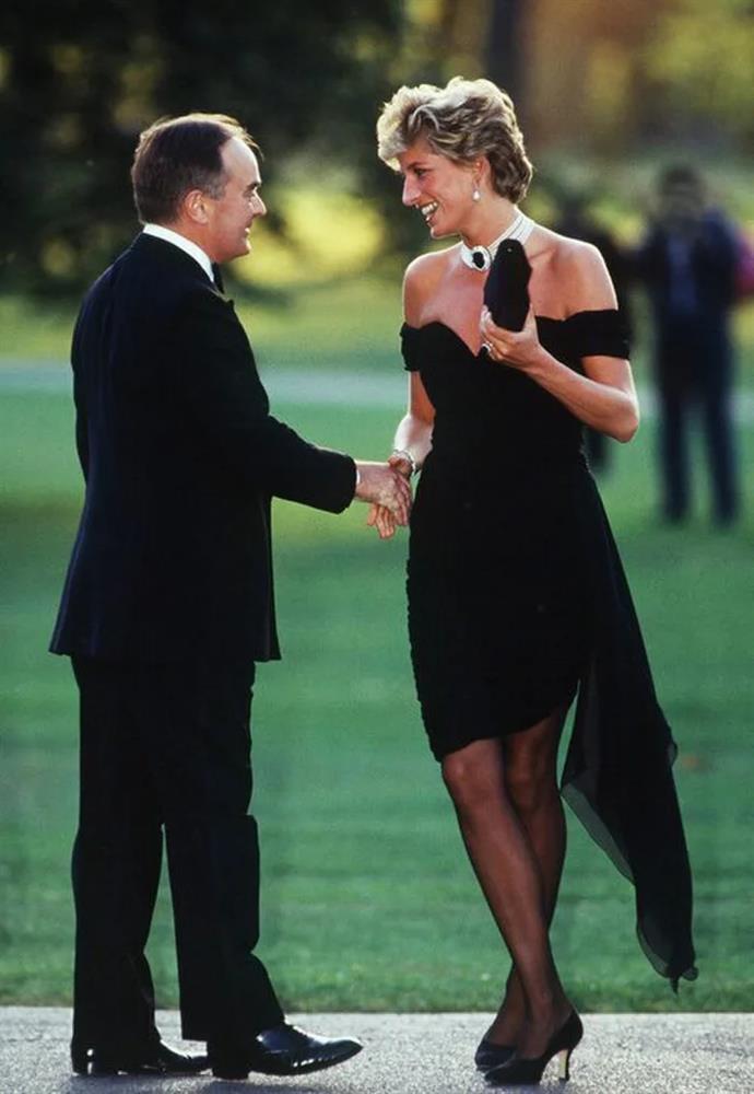 Váy trả thù của những nữ nhân sành điệu sau đổ vỡ tình cảm-1