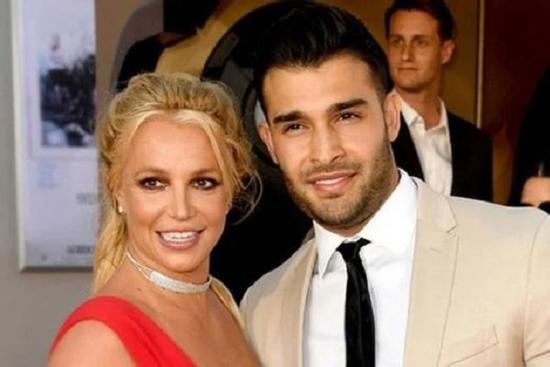 Rộ tin Britney Spears đã bí mật kết hôn với bạn trai