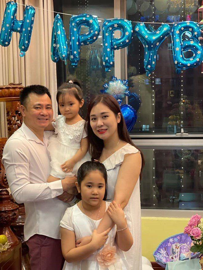 Bà xã Tự Long mang bầu lần 3, khoe luôn giới tính thai nhi-3