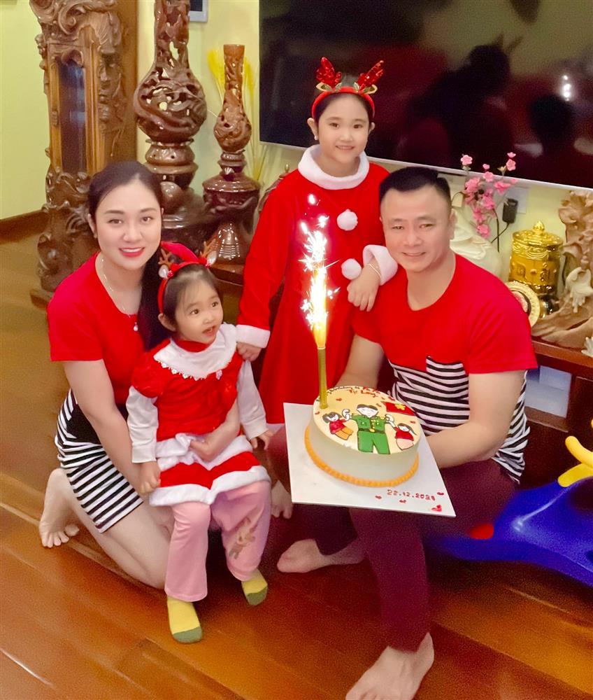 Bà xã Tự Long mang bầu lần 3, khoe luôn giới tính thai nhi-4