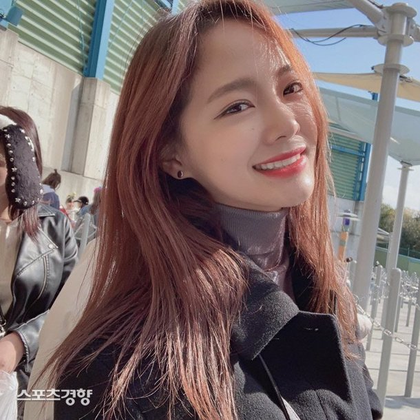 Kim Se Jeong: Sống nhờ trợ cấp, nhiều lần bị chỉ trích kém duyên-10