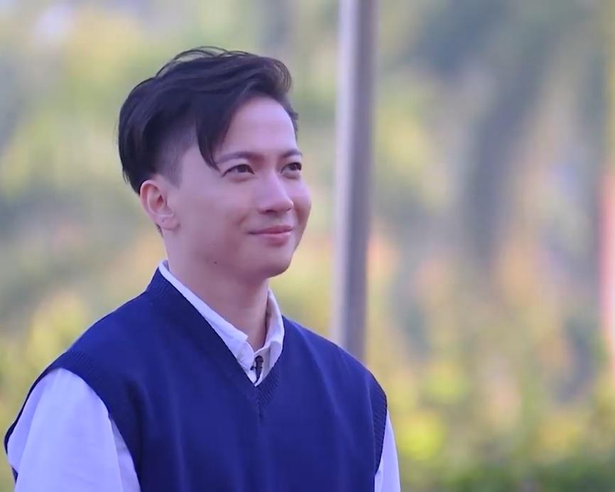 8 sao Việt nhập ngũ: Visual Hòa Minzy 10 điểm vẫn có đối thủ-22