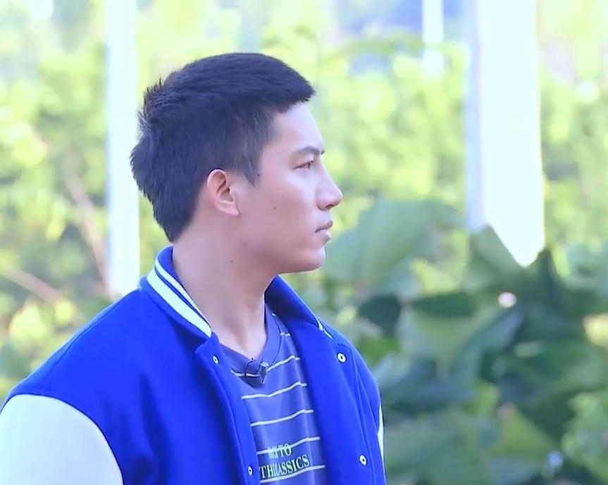 8 sao Việt nhập ngũ: Visual Hòa Minzy 10 điểm vẫn có đối thủ-20