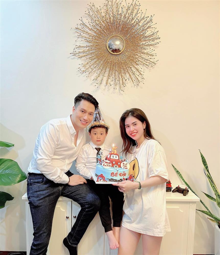 Việt Anh hội ngộ vợ cũ, mừng sinh nhật con trai-1