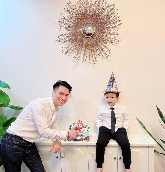 Việt Anh hội ngộ vợ cũ, mừng sinh nhật con trai-3