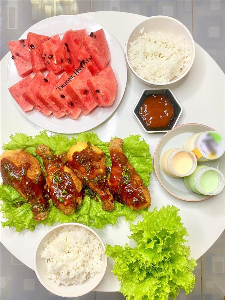 Mâm cơm sinh viên giá chỉ 100k, hội Gen Z nhìn mà ứa nước miếng-2