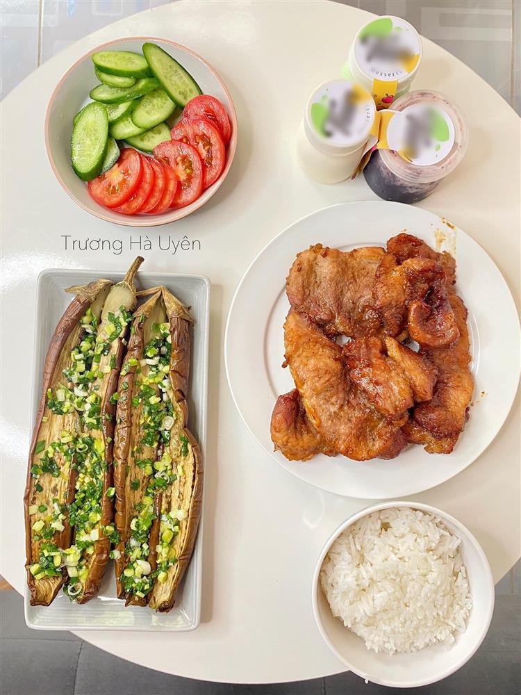 Mâm cơm sinh viên giá chỉ 100k, hội Gen Z nhìn mà ứa nước miếng-4