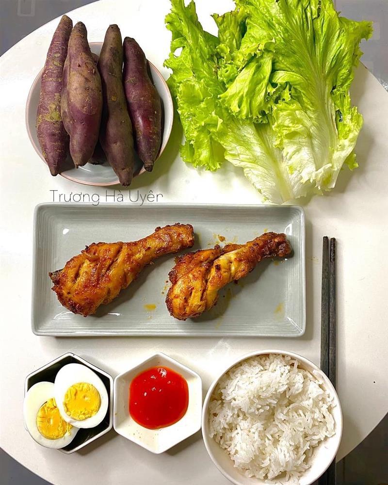 Mâm cơm sinh viên giá chỉ 100k, hội Gen Z nhìn mà ứa nước miếng-9