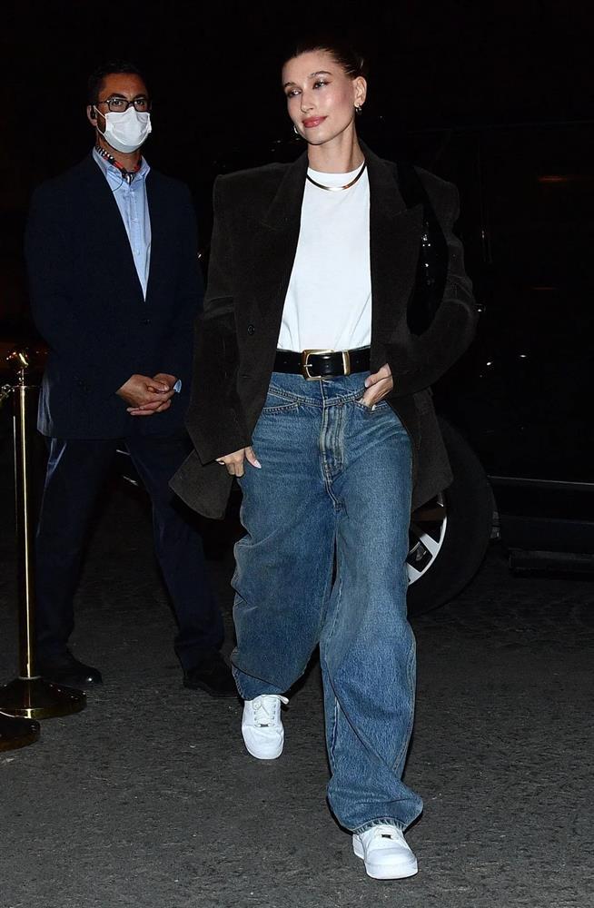 Phong cách vợ Justin Bieber tại Tuần lễ thời trang Paris-8