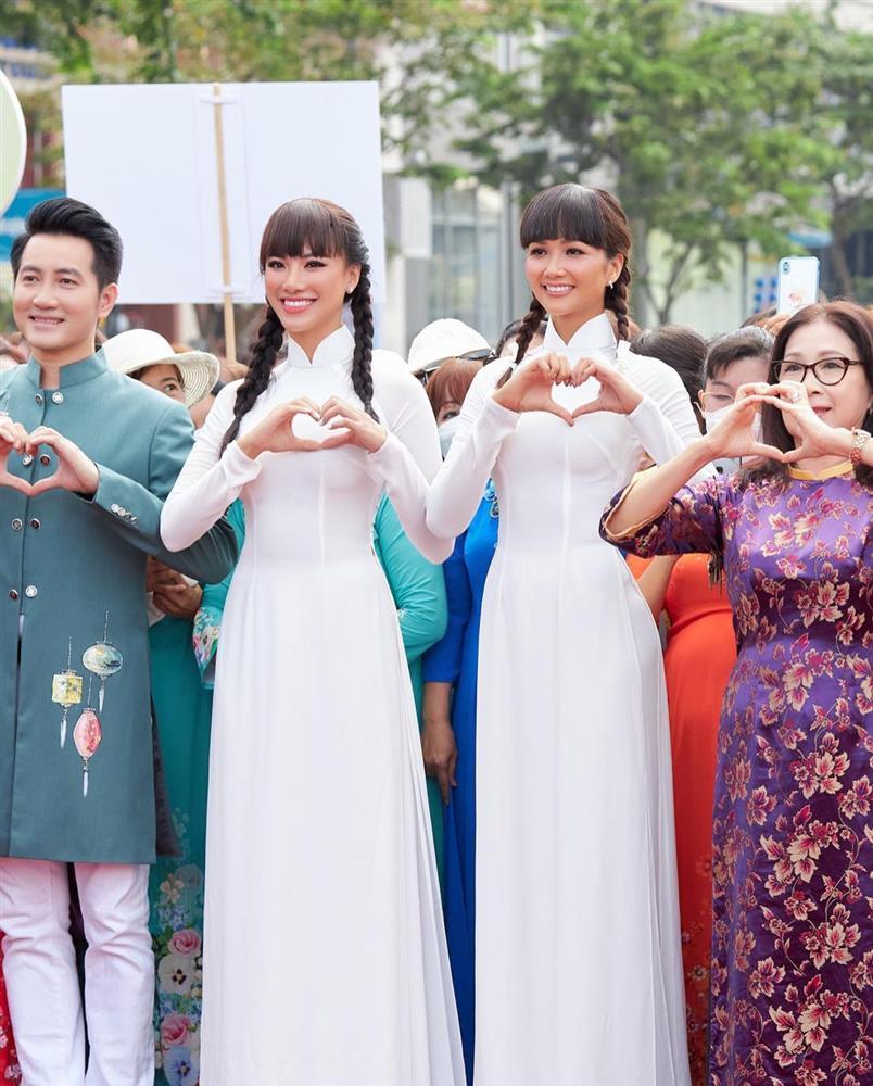 HHen Niê bị chê giống búp bê Annabelle và Squid Game khi mặc áo dài-2