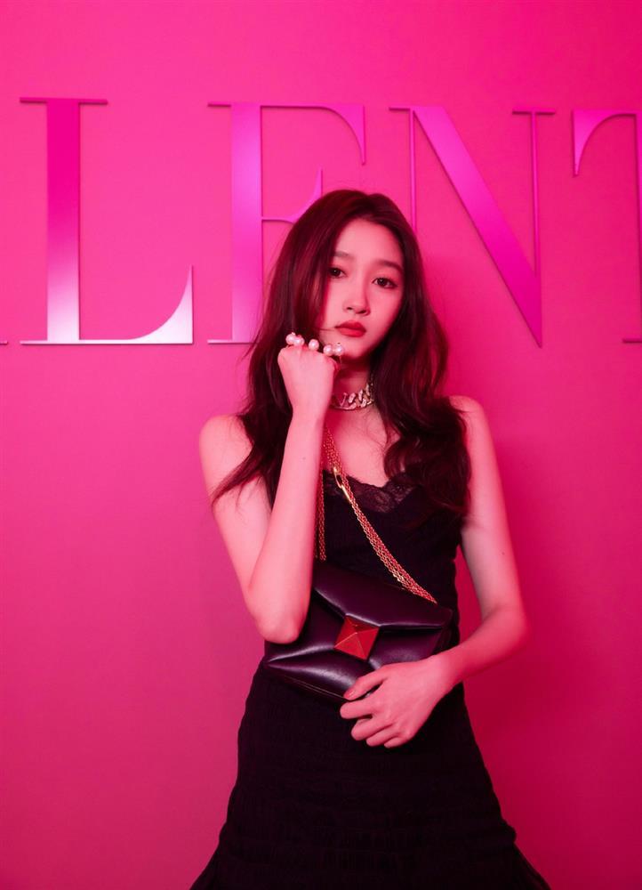 Quan Hiểu Đồng gặp Tôn Lệ sau 18 năm: Cô gái nhỏ giờ đẹp ngất ngây-5