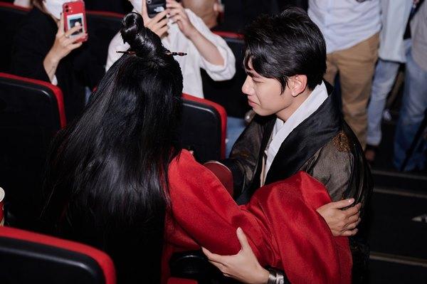 K-ICM trở thành con nuôi nữ ca sĩ Phương Thanh-5