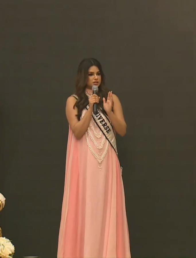 Miss Universe 2021 khủng hoảng cân nặng với cánh tay đô, mặt nọng-4