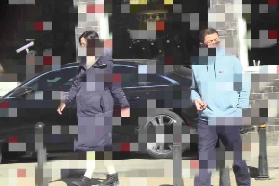 Lý Á Bằng đưa người tình hoa hậu đi khám thai-1