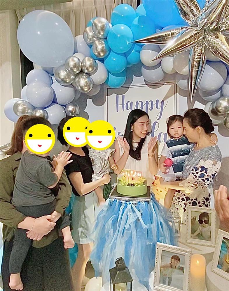 Cháu gái Trấn Thành gây bão biểu cảm trái ngược bố mẹ-1