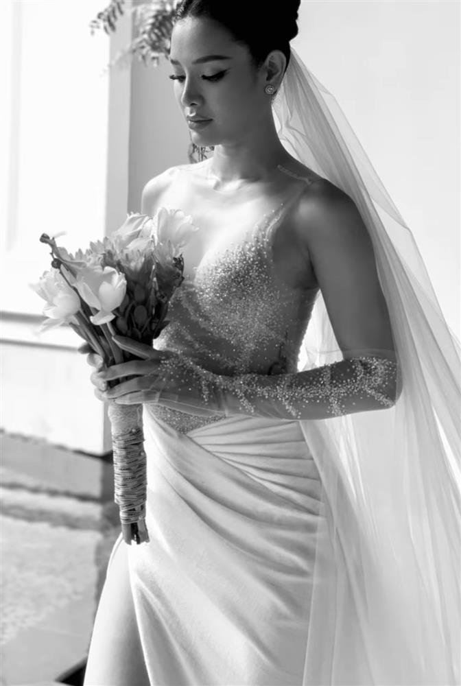 Đi chụp ảnh cưới, Phương Trinh Jolie tranh thủ khoe body với bikini-8