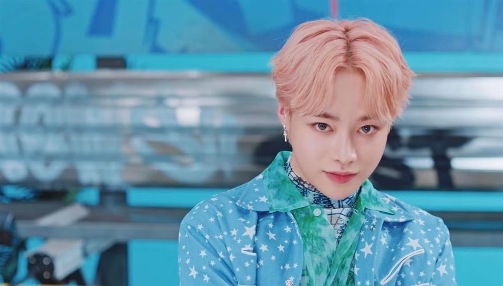 Hanbin Ngô Ngọc Hưng cẩn thận toang vì sớm mắc bệnh ngôi sao!-1