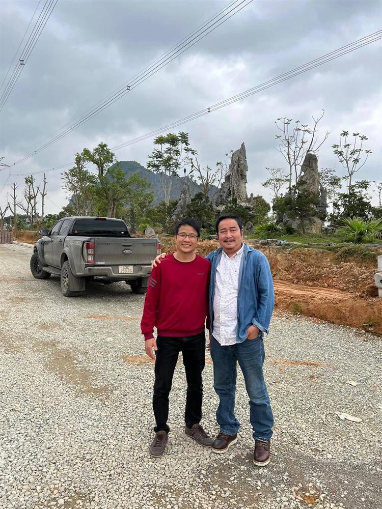 Ảnh hiếm Quán quân Olympia vừa về nước, lộ dự án 34 triệu đô-4