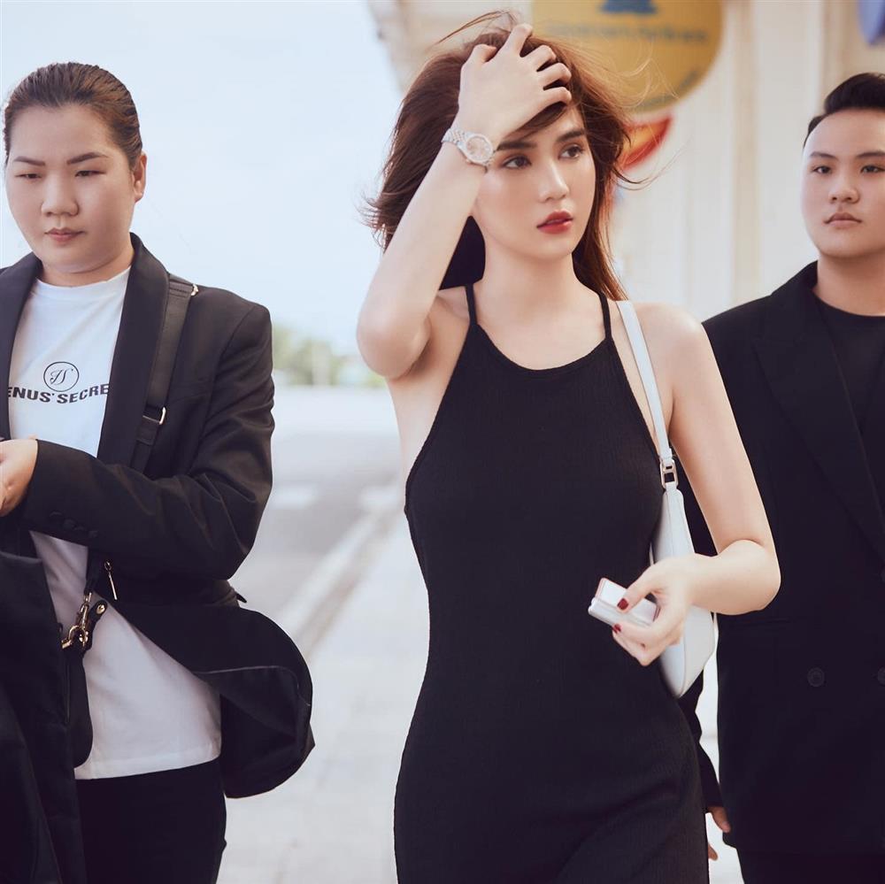 Ngọc Trinh hóa teen girl - Thúy Ngân khiến netizen không nhận ra-2