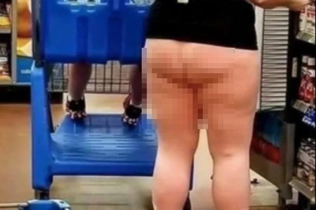 Người phụ nữ bán khỏa thân đi siêu thị, không thể thông cảm-2