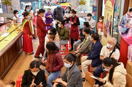 Những người mua vàng ngày vía Thần Tài đến giờ đã lãi bao nhiêu?