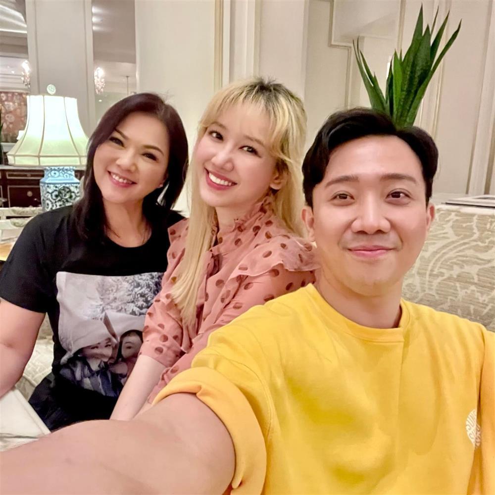 Trấn Thành đăng ảnh bên 2 Bé Heo, nhắc cố nghệ sĩ Chí Tài-2