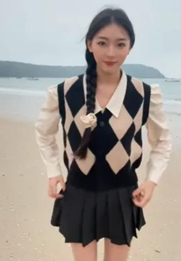 Nhảy sông cứu bạn trai, người mẫu Đàm Viện qua đời ở tuổi 20-3