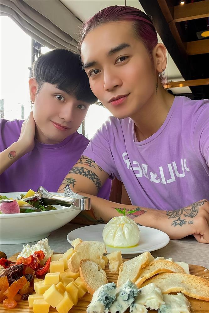 Khoe thân kéo tương tác, BB Trần bị bạn trai mắng rẻ tiền-4