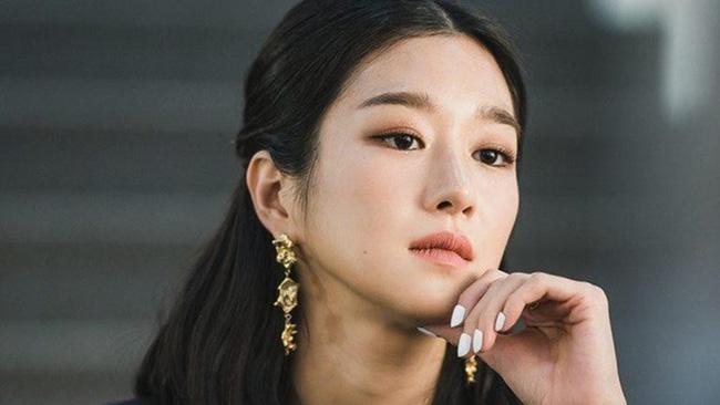 Danh tính 2 diễn viên Hàn có gương mặt hoàn hảo nhất năm 2022-4