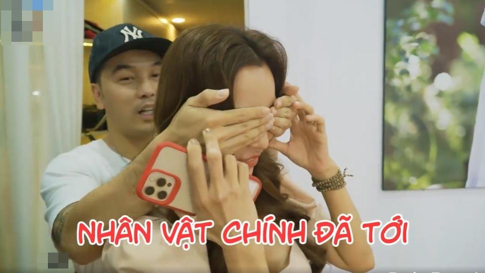 Dàn sao khoe quà 8/3: Vợ Khắc Việt nổi bần bật với xe hơn 7 tỷ-5