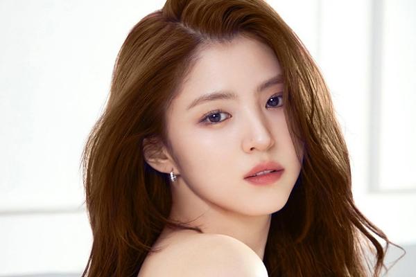 Han So Hee xuất hiện tươi tắn sau lùm xùm nợ tiền của mẹ-7