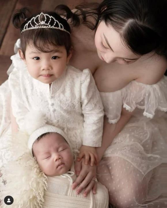 Cô dâu 200 cây vàng bất ngờ khoe ảnh vừa sinh quý tử thứ 2-2