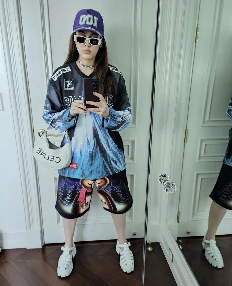 Mỹ nhân Thái Chompoo Araya bụng bầu vượt mặt vẫn lên đồ chất lừ-6