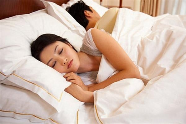 Ham ân ái mới lạ, vợ chồng trẻ chết thảm trong tuần trăng mật-2