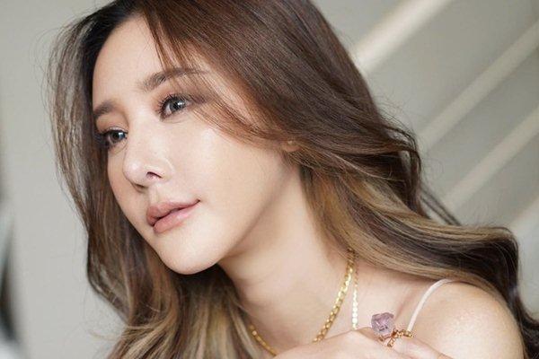 Có người tận mắt thấy mỹ nhân Chiếc Lá Bay bị đẩy xuống sông-2