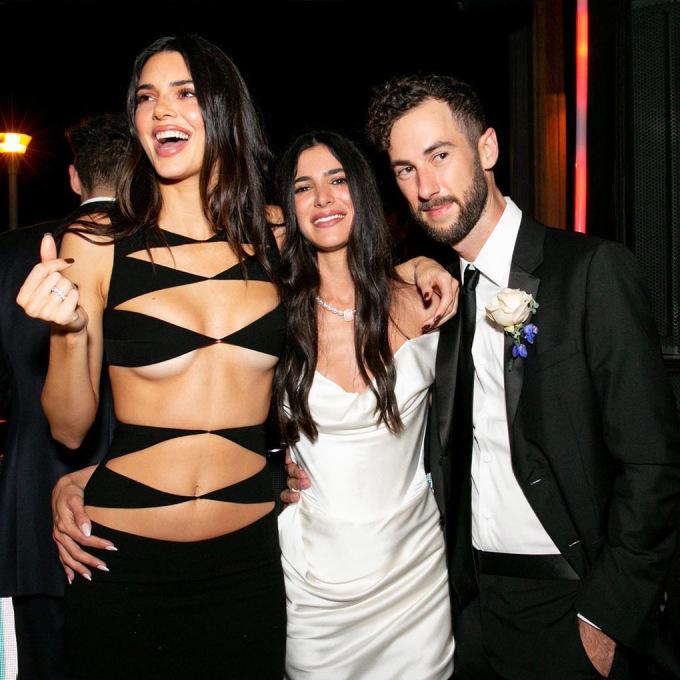 Hoa hậu Hoàn vũ 2012 mặc hở giống Kendall Jenner-2