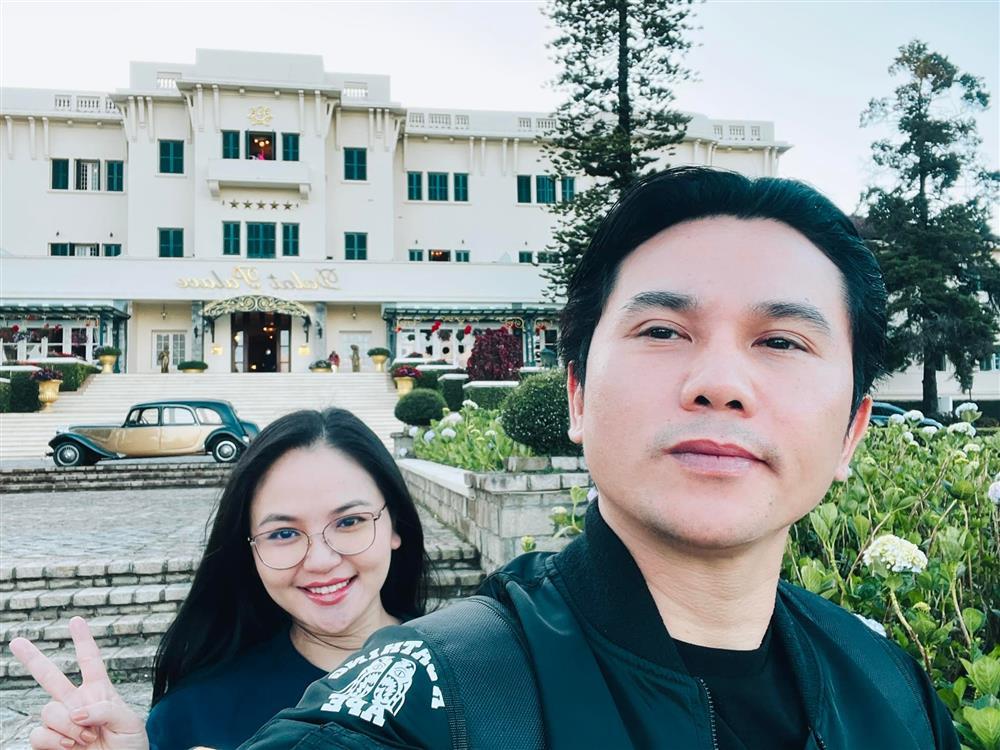 Vợ Tú Dưa kể lại chuỗi ngày hoảng loạn khi 3 mẹ con mắc Covid-19-2