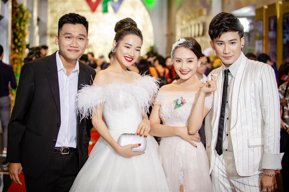 Nhã Phương như người vô hình giữa dàn sao vũ trụ VTV-6