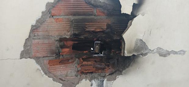 TP.HCM: Cháy xưởng chứa nệm, bà ôm cháu đang ngủ tháo chạy-2