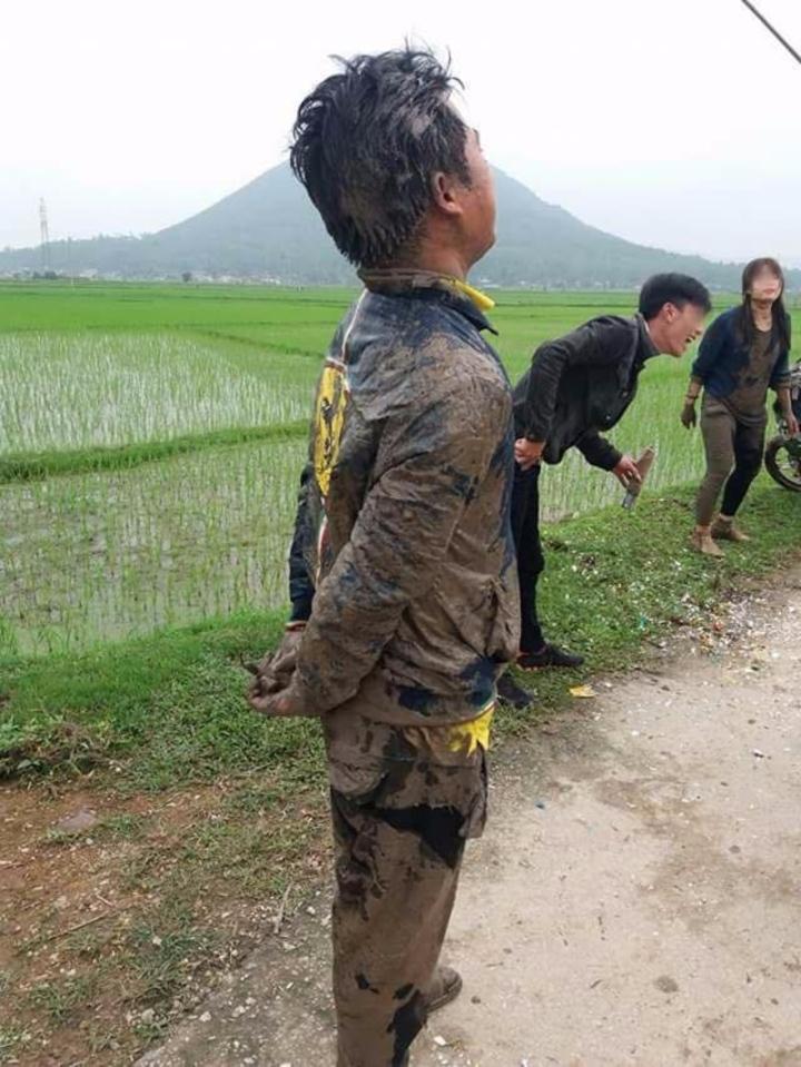 Cạn lời những pha úp vỉa xuống ruộng của các dân chơi hệ phóng-6