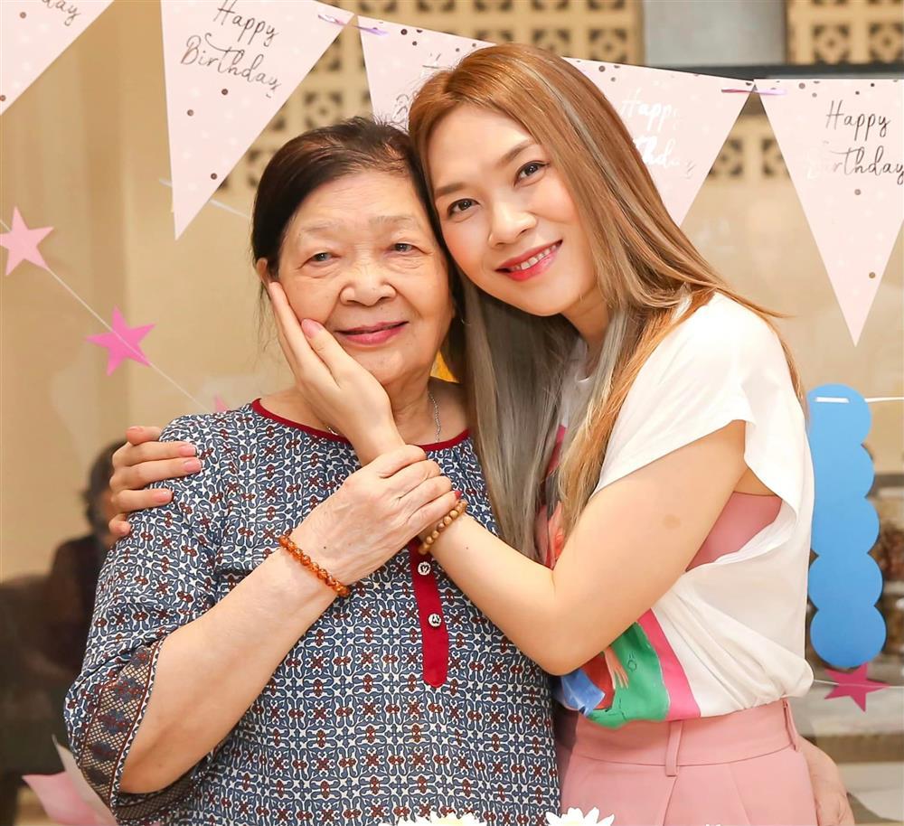 Thu Minh khóa mồm giảm 7kg vì bụng to như mang bầu 6 tháng-10