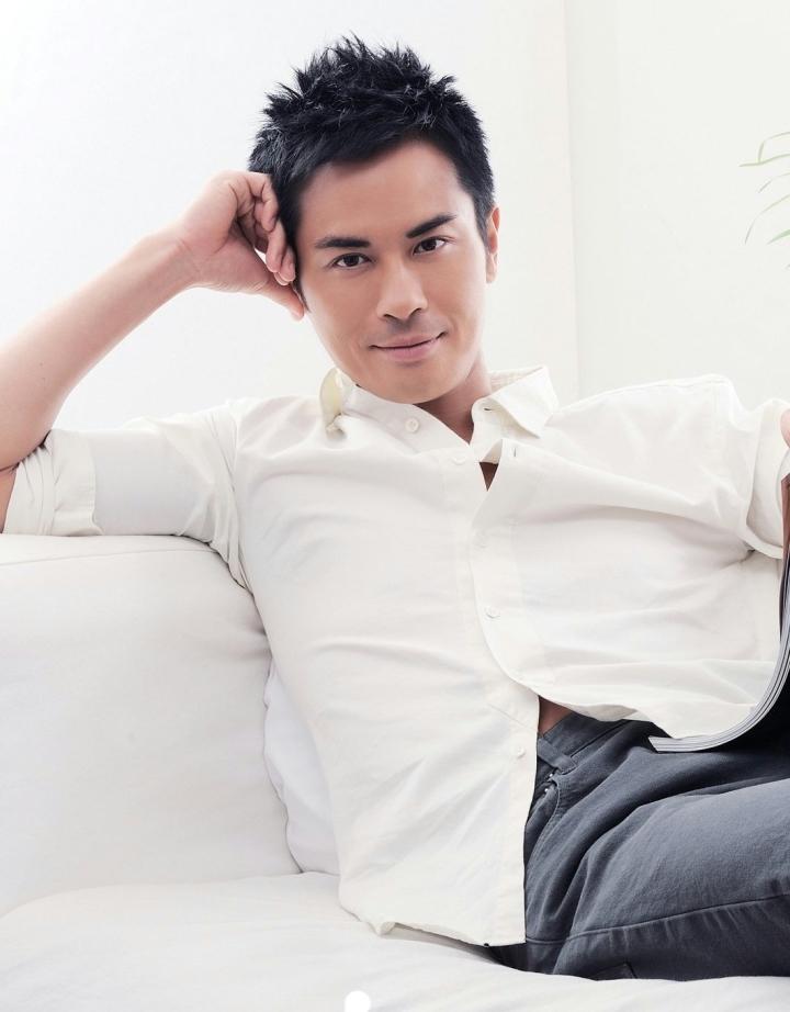 Sao TVB không chịu già: Hà Gia Kính tuổi 63 trẻ như thanh niên-10