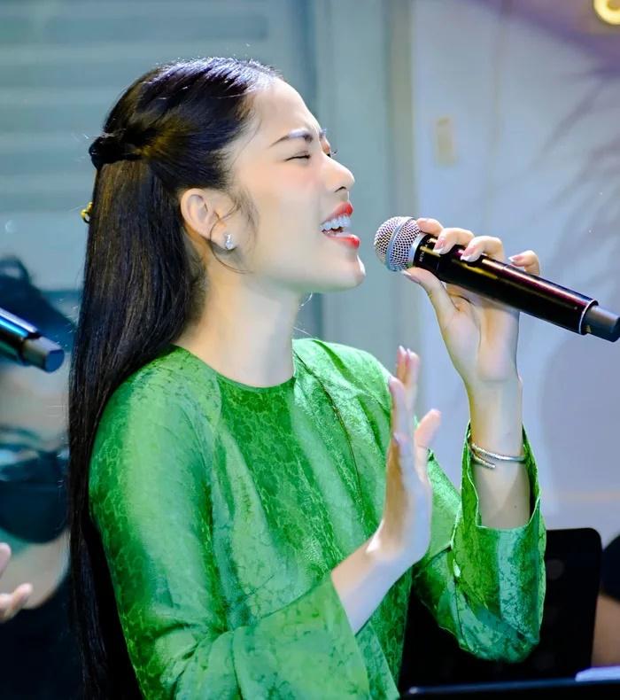 Không chỉ nhạc Việt, Nam Em cân cả bài hát tiếng Anh khó nhằn-6