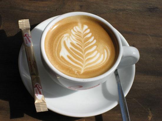 Nhiều người sai lầm kinh điển khi uống cà phê kết hợp 5 thứ có hại-1
