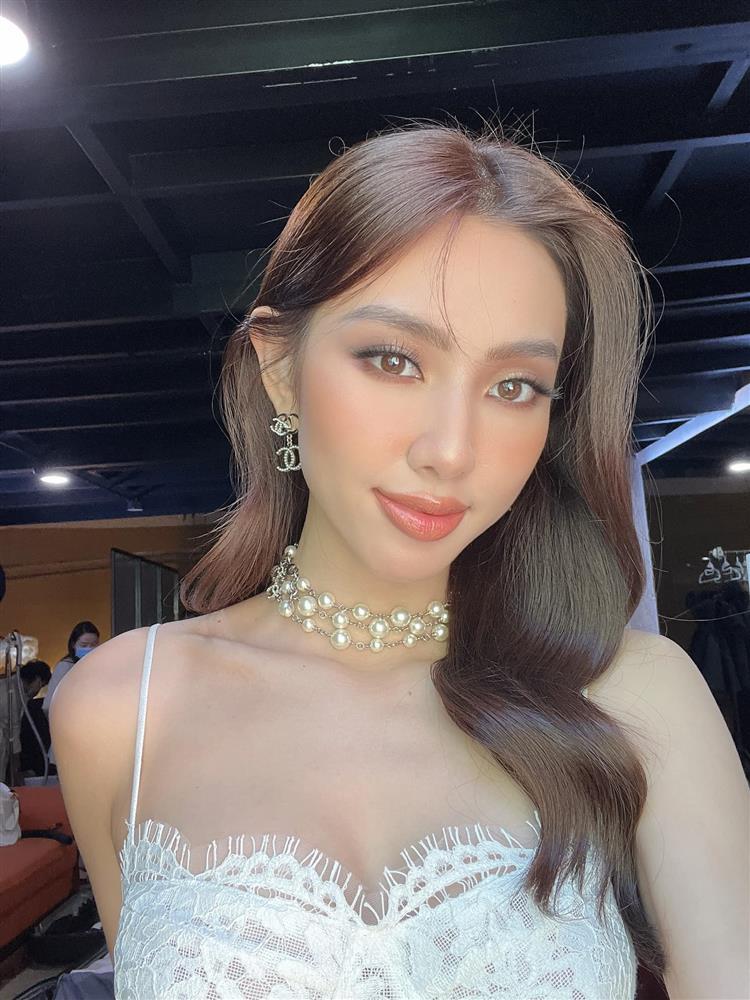 Bị công khai thu nhập 70 tỷ, hoa hậu Thùy Tiên nói gì?-1