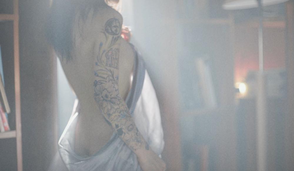 Du Uyên nói gì về cảnh bị bạn trai đánh trong MV mới?-3