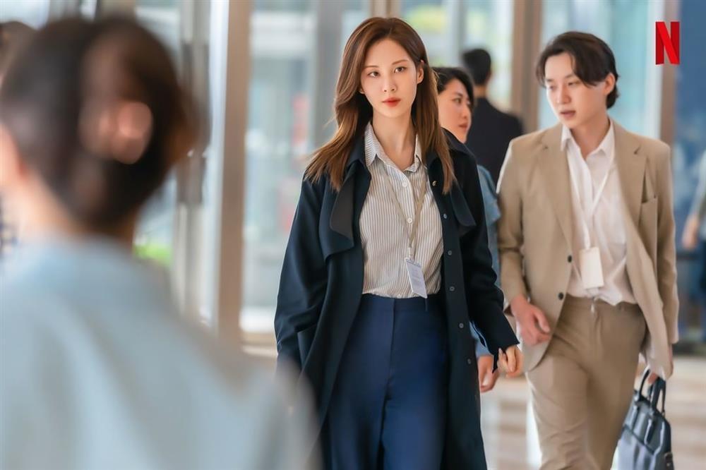Hội mỹ nhân công sở gây mê cực mạnh ở phim Hàn 2022-8